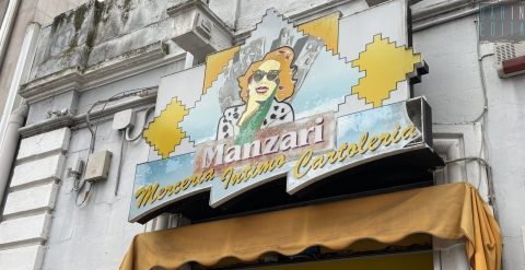 Bari, dopo 60 anni di attivit� chiude "Manzari": storico negozio di intimo in corso De Gasperi